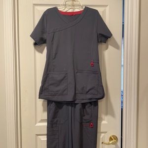 Carhartt S Gray/Pink Scrubs